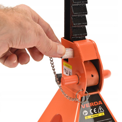 Podpery pod auto 3T s prídavnou poistkou D2445