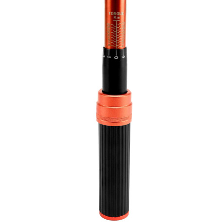 Momentový kľúč na kolesá 1/2" 40-220 Nm SN1738