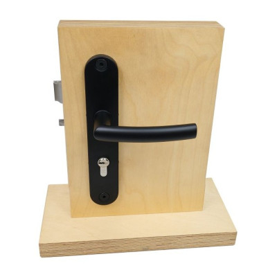 R.711.ZB.CE.TB4 bezpečnostné kovanie