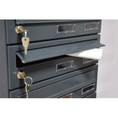 M37/8 RAL7016 modulová schránka