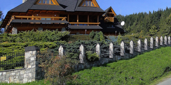 Inšpirácia pre vonkajší dizajn s použitím kvalitného kovania